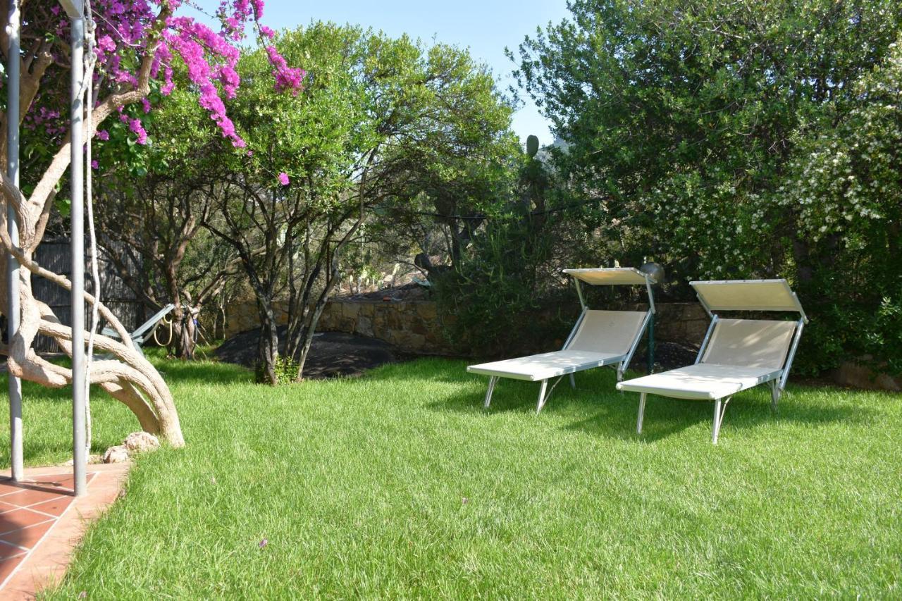 Villa Juniper Santa Maria Navarrese Eksteriør billede